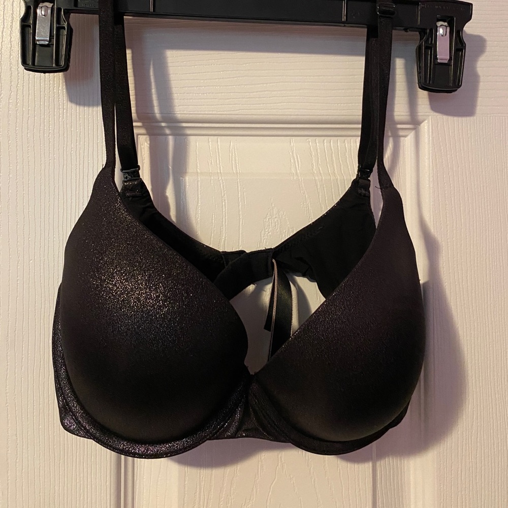 Slight push-up VS bra (32D)